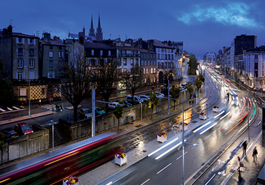 Intelligent street lighting for smart cities - LACROIX City